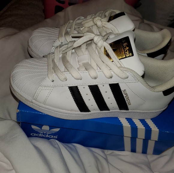 Shoes - Picture 2 of 2